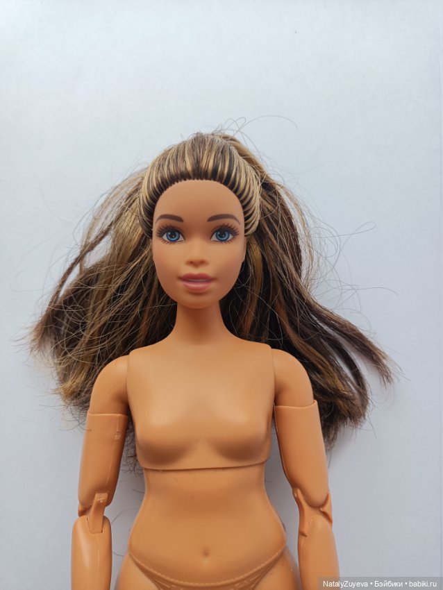Гибрид Барби учёной на йоге танцовщице (фото 2)