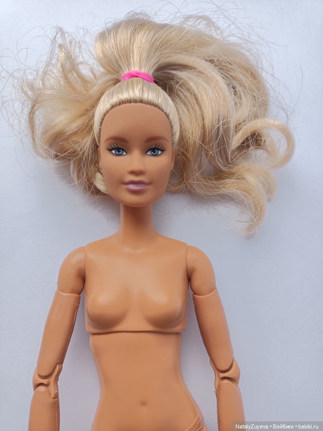 Гибрид Барби теннисистки на йоге (фото 2)