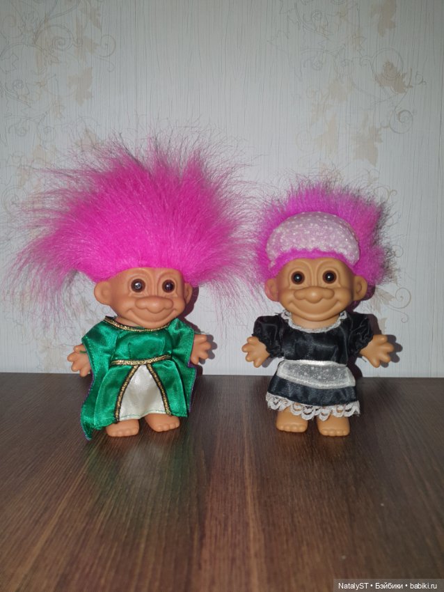 Тролли-звездочёт и горничная