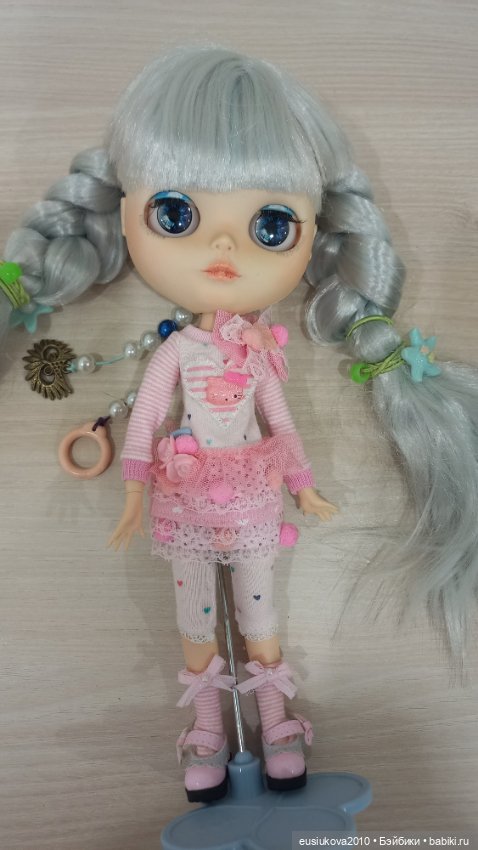 Красивая девочка с косами от @ blythe._kodhrchka (фото 3)