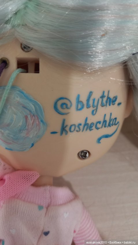 Красивая девочка с косами от @ blythe._kodhrchka