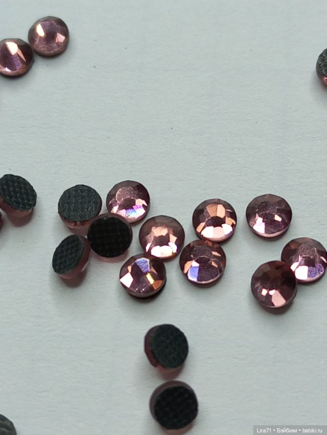 Стразы термоклеевые — Пуговицы