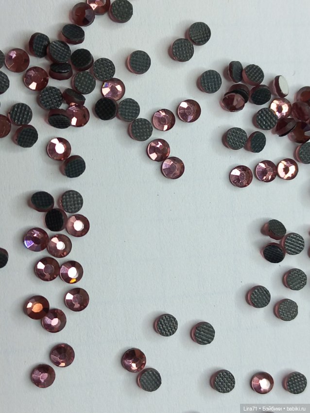 Стразы термоклеевые — Пуговицы (фото 3)