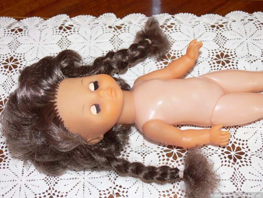 Брюнеточка немочка с косичками рост 33 см. ГДР № 225 (фото 8)