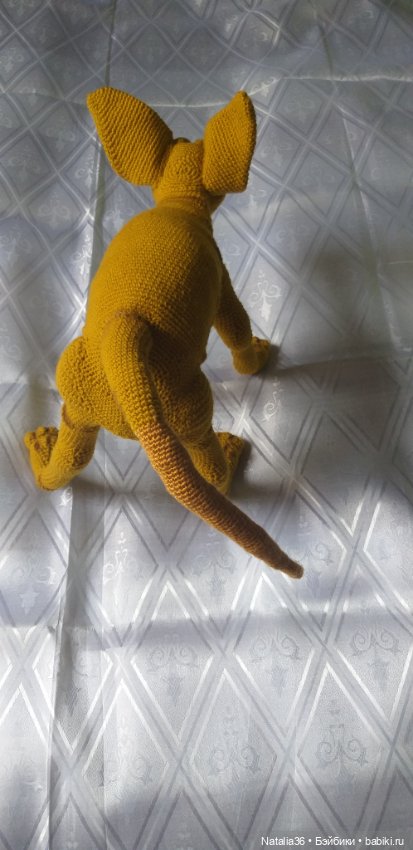 Вязаный сфинкс на металлическом каркасе (фото 4)