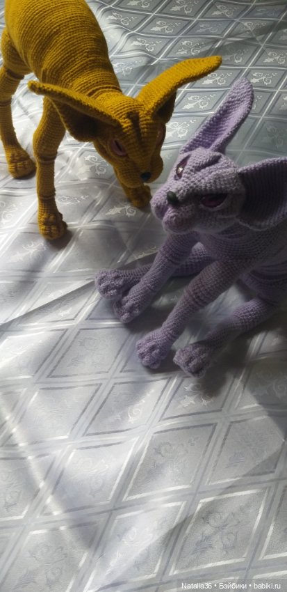 Вязаный сфинкс на металлическом каркасе (фото 7)