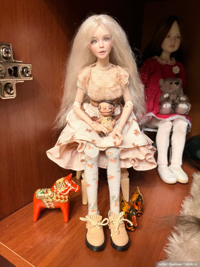 Фарфоровая шарнирная кукла Оленька (фото 5)