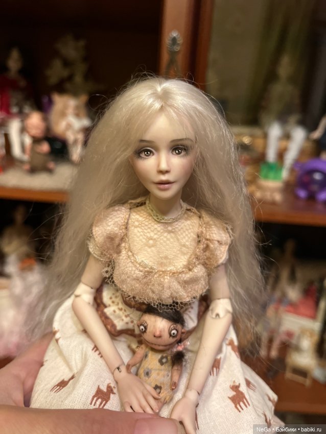Фарфоровая шарнирная кукла Оленька (фото 8)