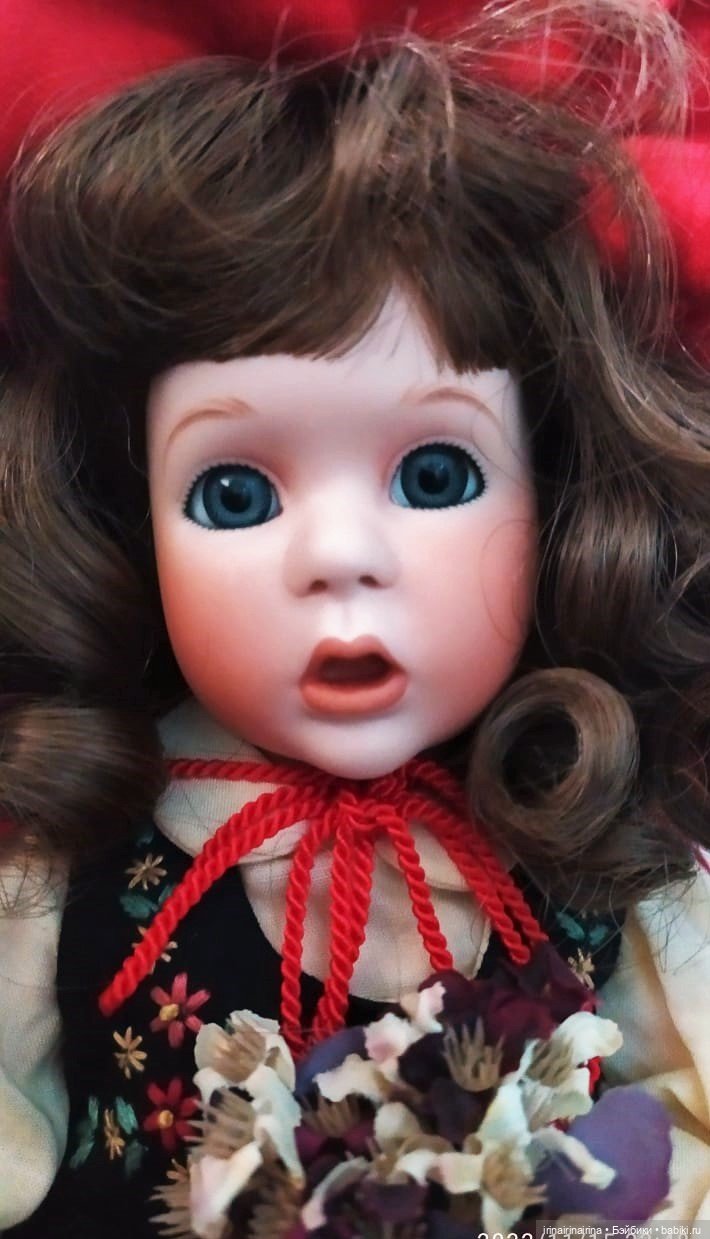 Красная Шапочка, полностью фарфоровая (422,1) (фото 4)