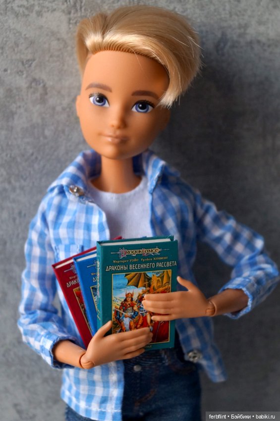 Книги "Сага о копье" в масштабе 1:6 (фото 5)