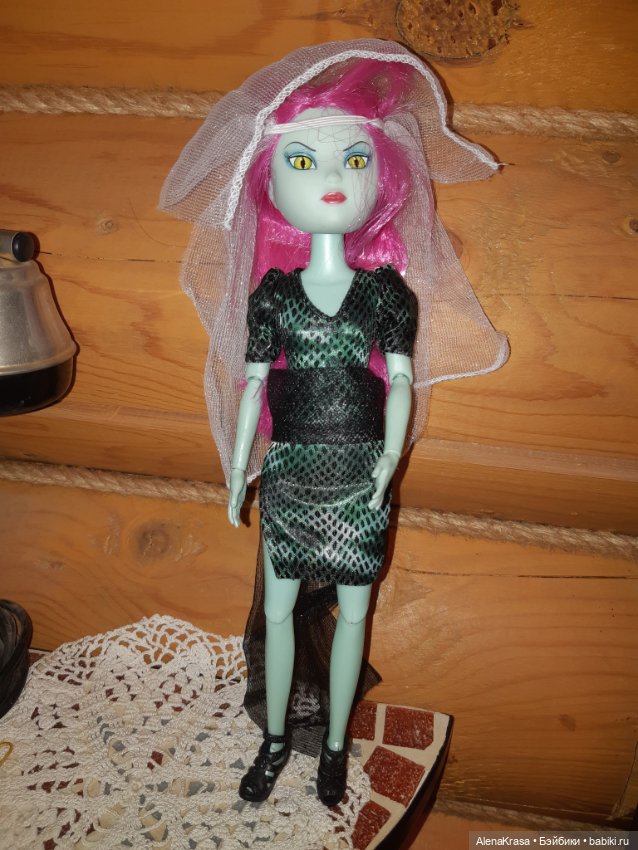 Невеста Зомби Simba — Игровые куклы (фото 3)
