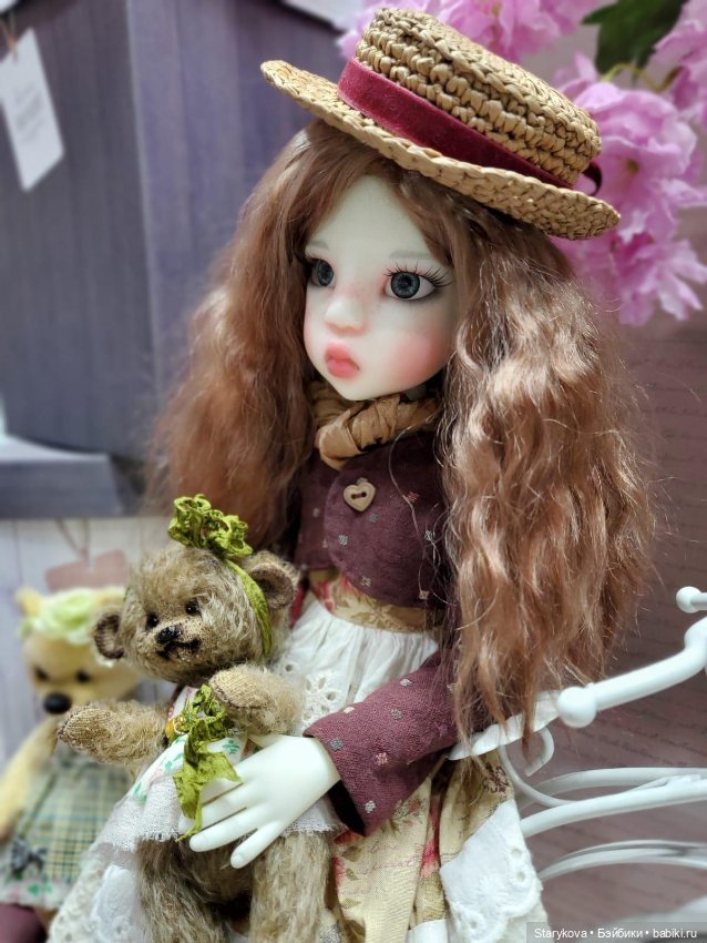 Miki от Kaye Wiggs в полном аутфите (фото 3)