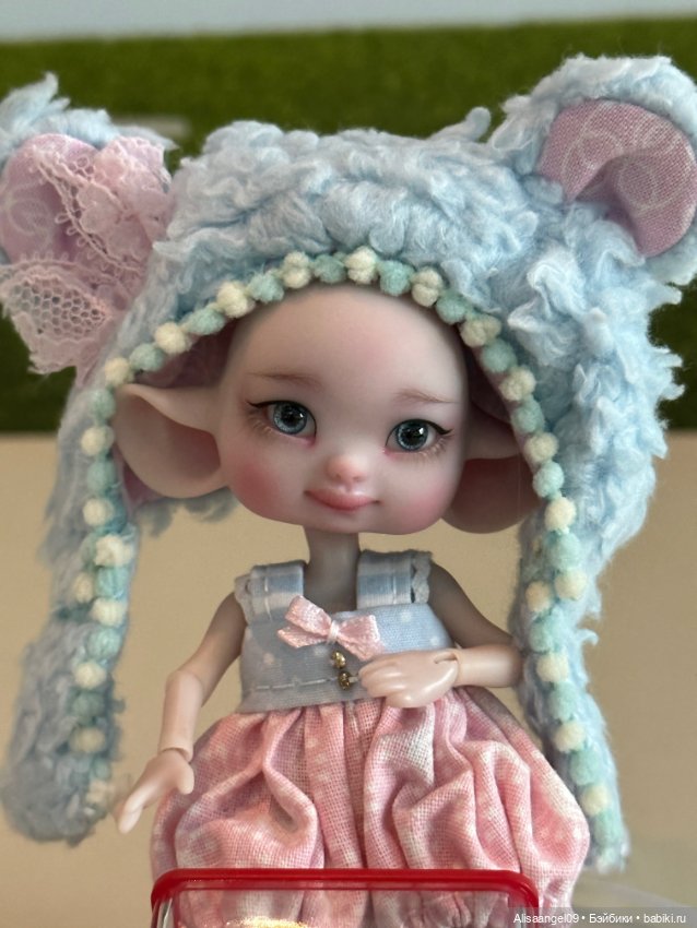 Illis кротик в лиловом цвете