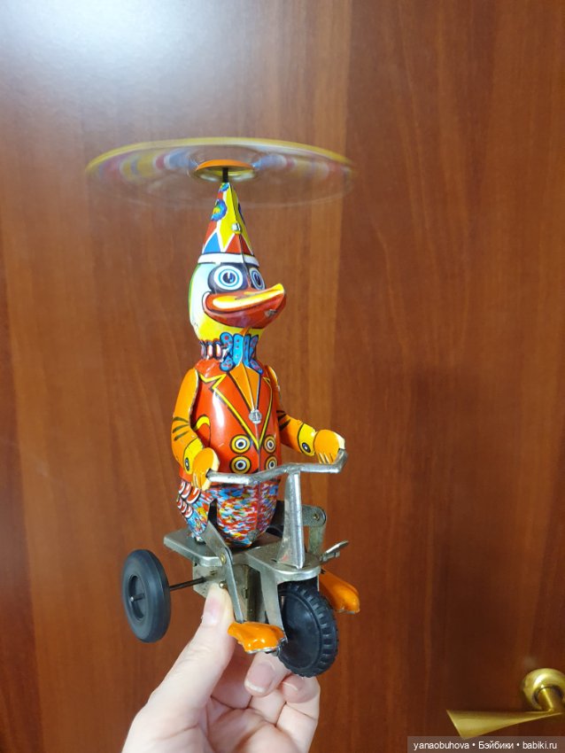 Заводная винтажная игрушка в родной коробке. Китай (фото 3)