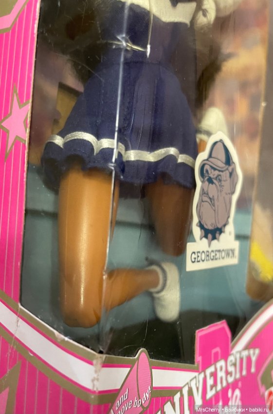 Девочка чирлидер / Georgetown University Barbie Cheerleader (фото 6)