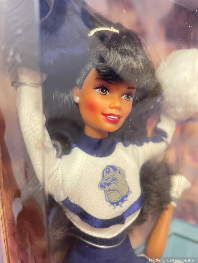 Девочка чирлидер / Georgetown University Barbie Cheerleader (фото 10)