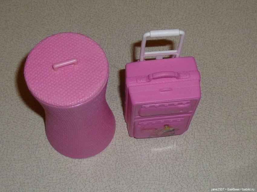 Чемодан и корзина для кукол 12 дюймов - от Barbie Fashion Fever и Barbie Loves Benetton (фото 2)