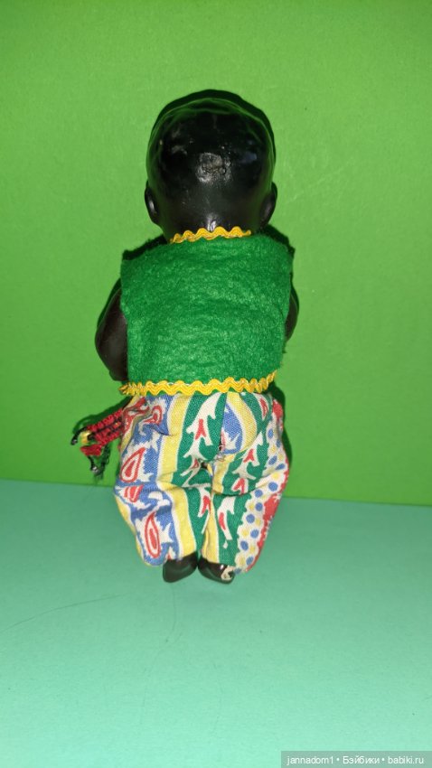 Очаровательный керамический негритянок Tebu с рельефными волосами, высота 17 см (фото 3)