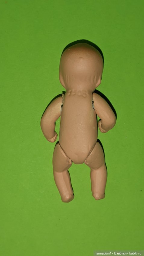 Керамический пупсик Hertwig 1508, высота 8 см (фото 5)