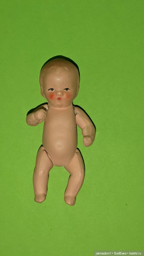 Керамический пупсик Hertwig 1508, высота 8 см (фото 6)