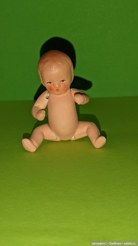 Керамический пупсик Hertwig 1508, высота 8 см (фото 2)