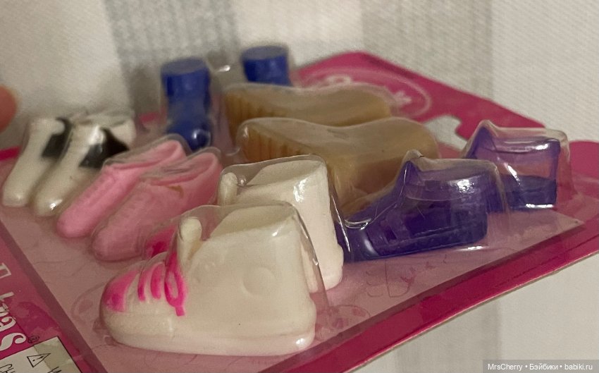 Набор обуви для Барби / Barbie little extras / Комплект для куколок формата Стейси (фото 5)