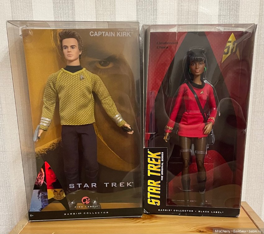 Star Trek 50th Anniversary Barbie Lt. Uhura 990917