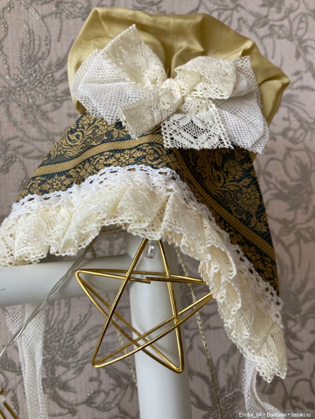 Головной убор для антикварной красавицы