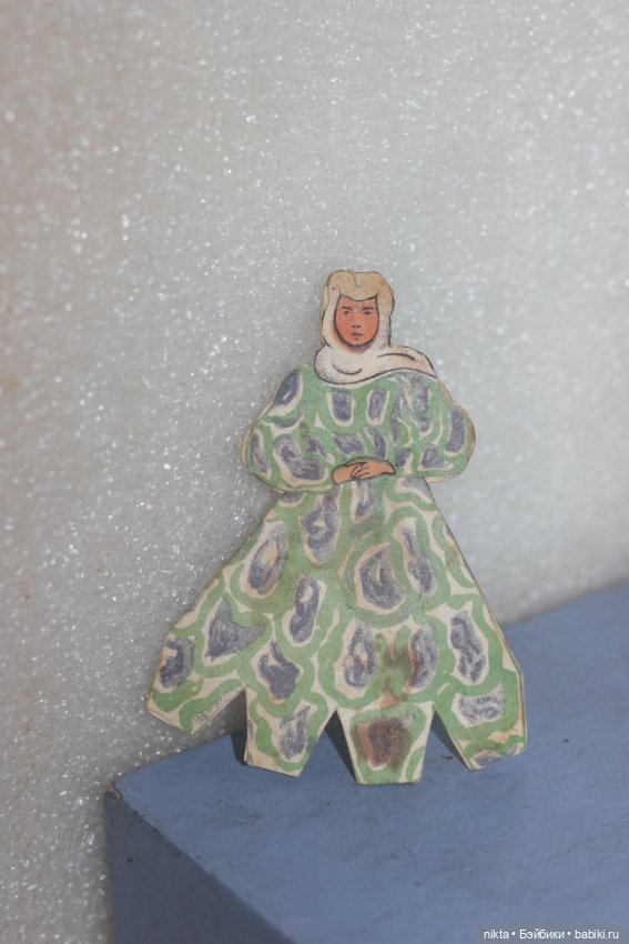 Старенькая елочная игрушка * Бумага * 9,5 см