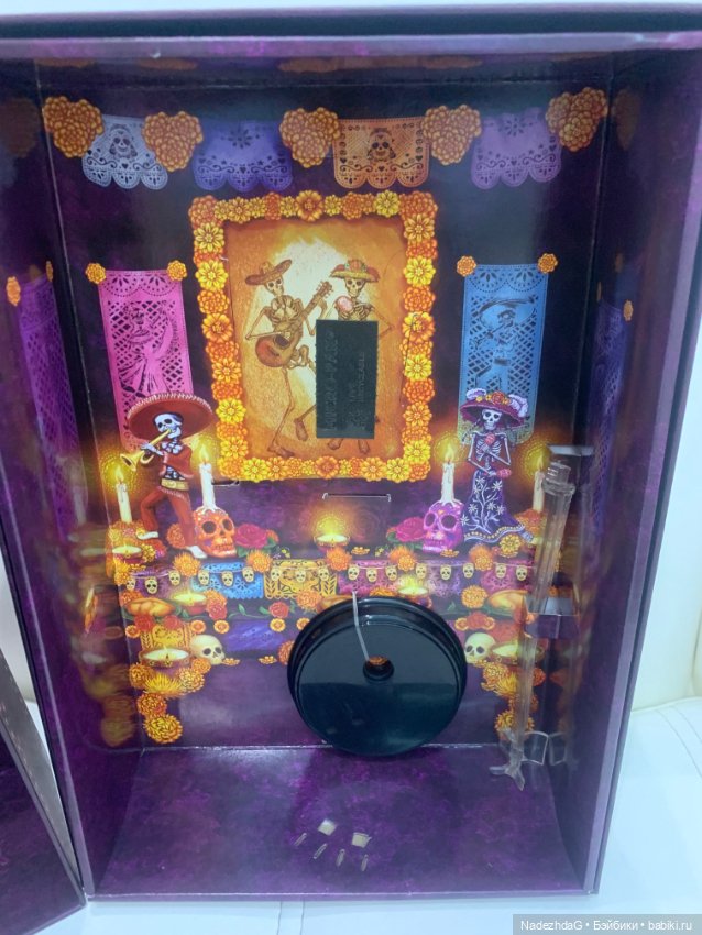 Коробка с подставкой Barbie Dia De Muertos 3 , Диа Де Муэртос 3 (фото 2)
