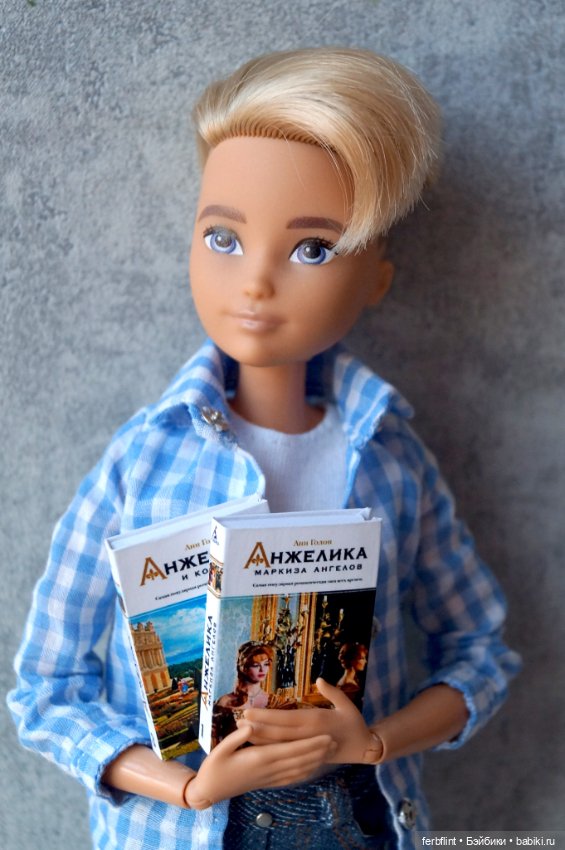 Книги серии "Анжелика" в масштабе 1:6 (фото 5)