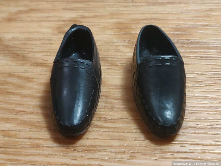 Нестандартная обувь для Кена