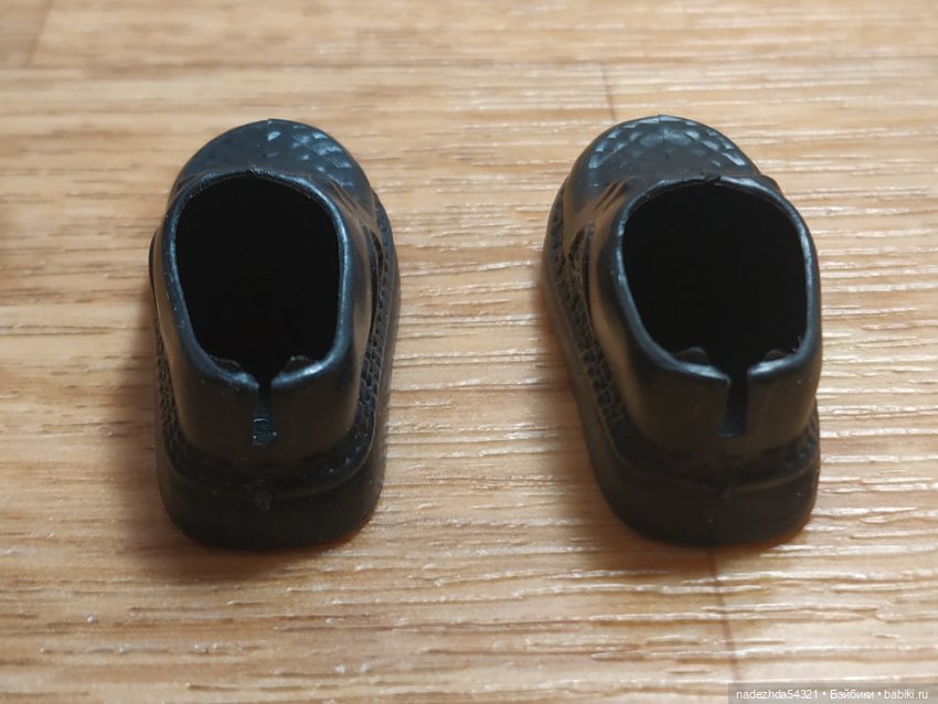 Нестандартная обувь для Кена