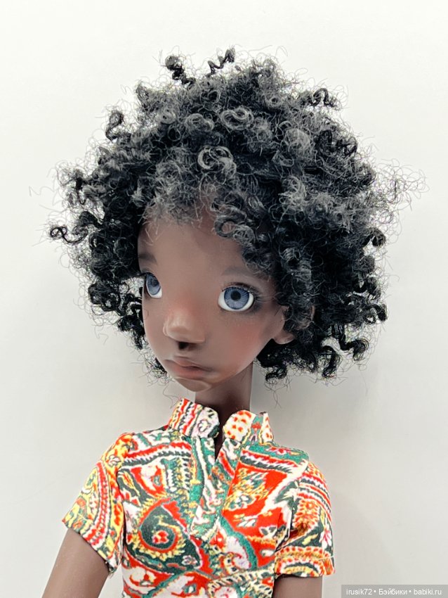 Паричок Monique новый 8/9