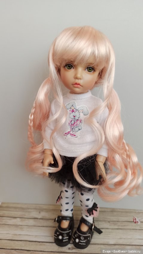 Парик 6-7" - Хвосты волнистые с косичкой