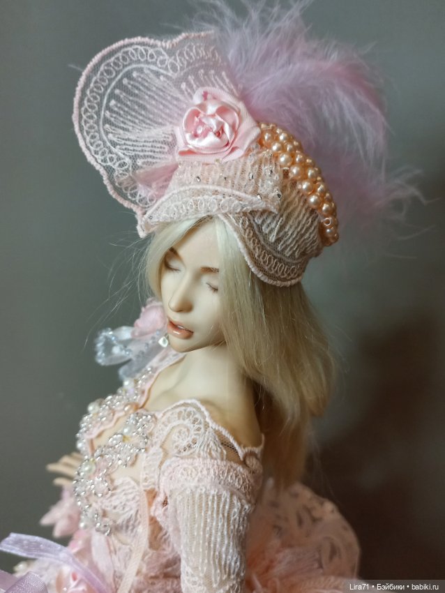 !!!Королевский комплект из платья, шубки, шляпки, трусиков, чулок, подвязки, клатча, броши и букета (фото 5)