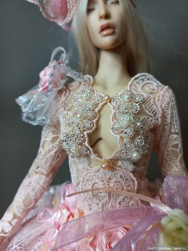 !!!Королевский комплект из платья, шубки, шляпки, трусиков, чулок, подвязки, клатча, броши и букета (фото 8)