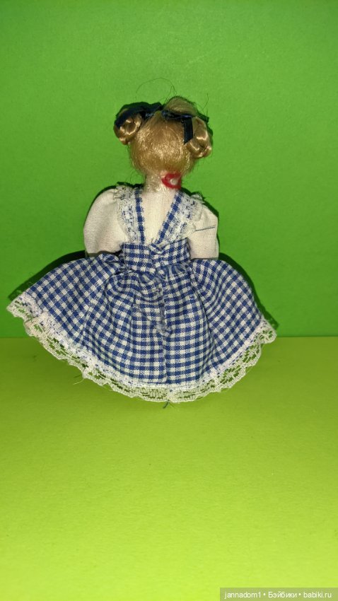 Фарфоровая куколка, родной аутфит, высота 12,5 см (фото 3)