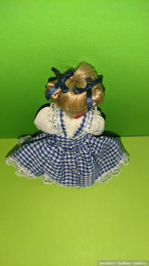 Фарфоровая куколка, родной аутфит, высота 12,5 см (фото 4)