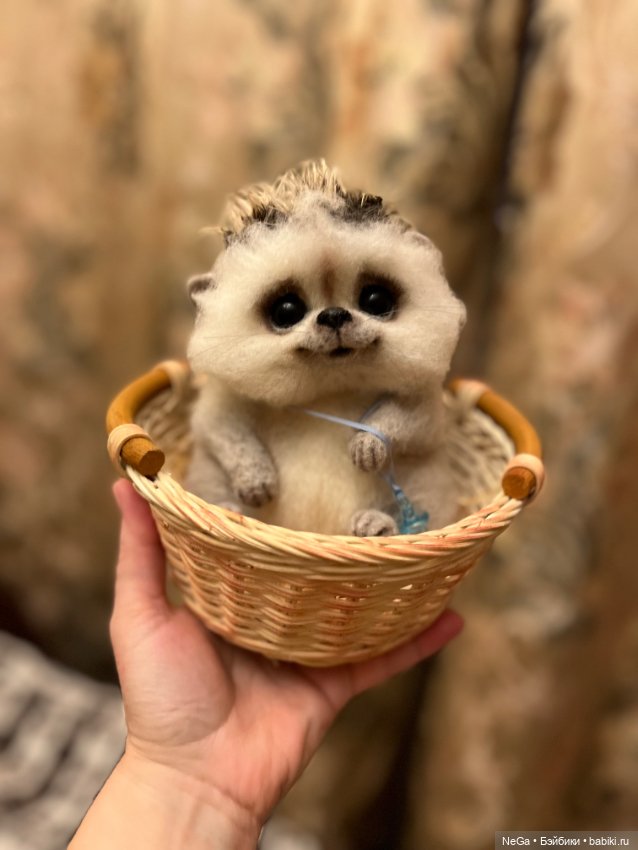 Милейший Ежонок в корзиночке от Татьяны Бараковой