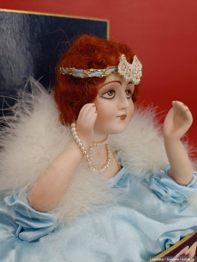 Фарфоровая кукла - половинка. Музыкальная. Шарманка. США (фото 2)