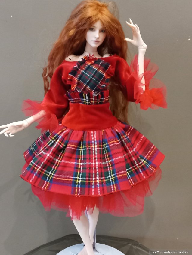 Юбка и блузка для кукол 1/4