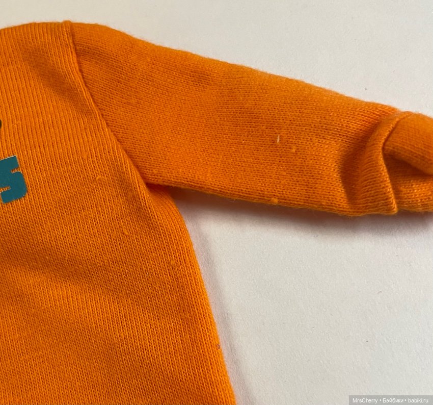 Частичные наборы одежды для Барби из серии United Colors of Benetton (фото 3)