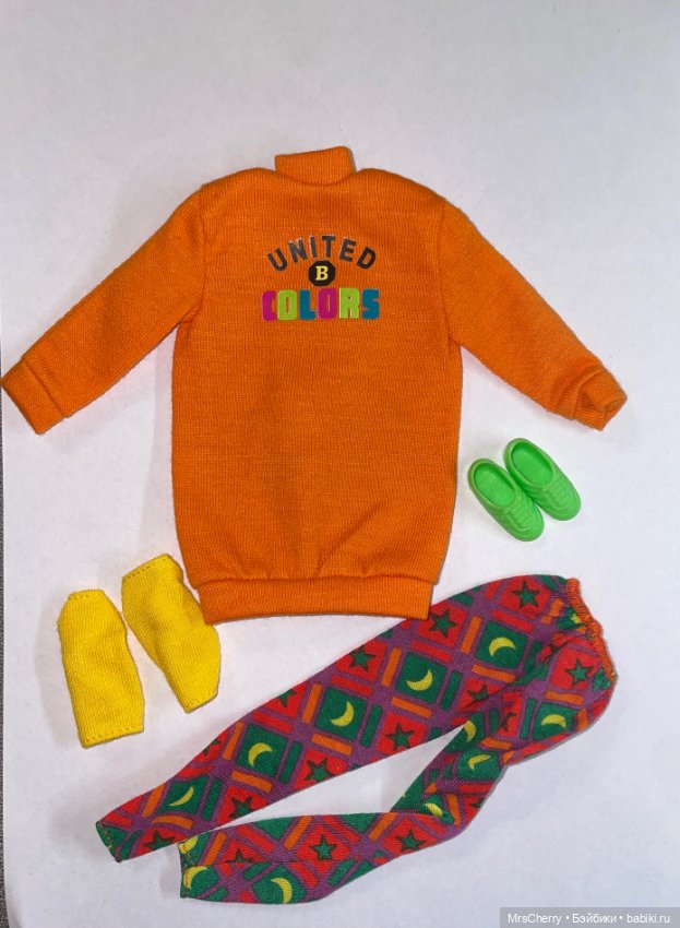 Частичные наборы одежды для Барби из серии United Colors of Benetton (фото 2)