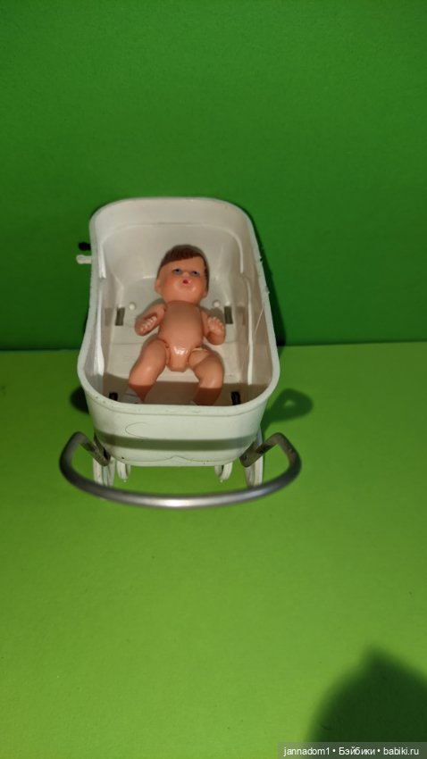 Коляска пластмассовая для пупсика, ГДР (фото 2)