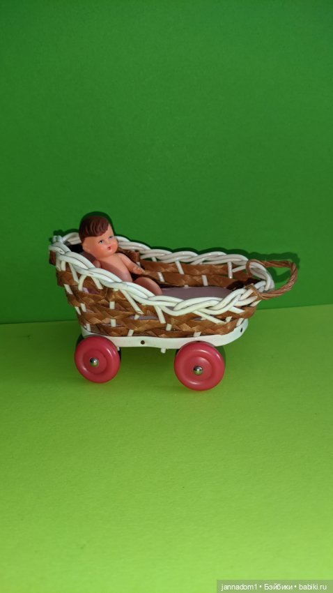 Плетёная коляска для пупсиков, размер 12 см (фото 2)