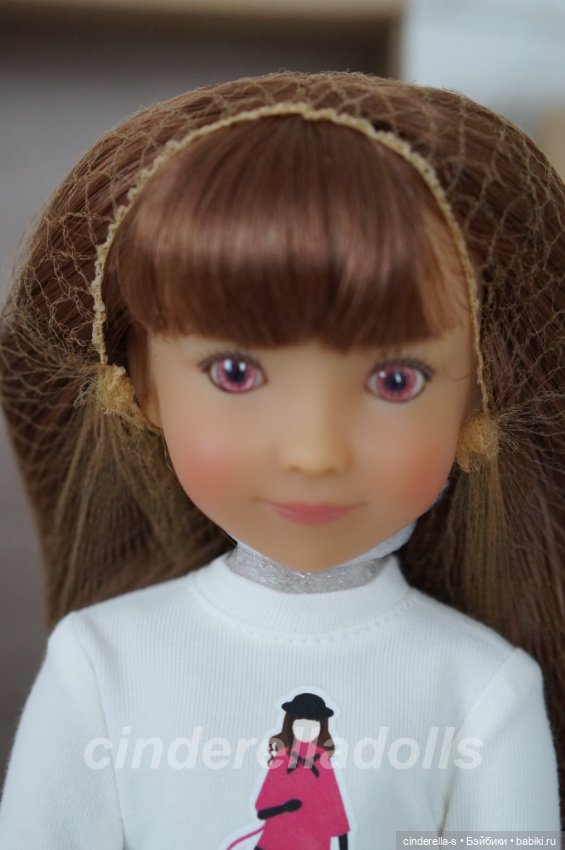 Лимитная Натали#3, кукла шарнирная, 31 см, Ruby Red (фото 3)