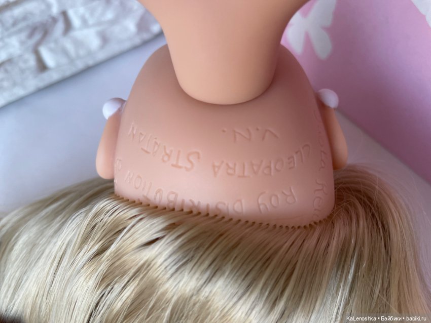 Клепа, Клео, Клеопатра с серыми глазками, пшеничными волосами на теле 17 года