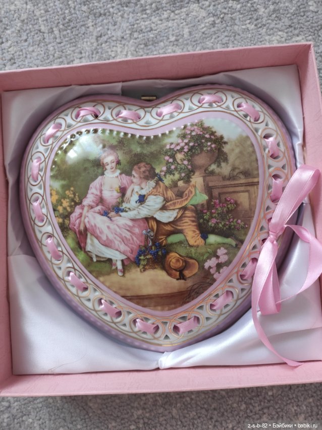 Фарфоровая плакетка — Статуэтки (фото 3)