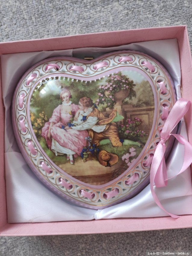 Фарфоровая плакетка — Статуэтки (фото 2)